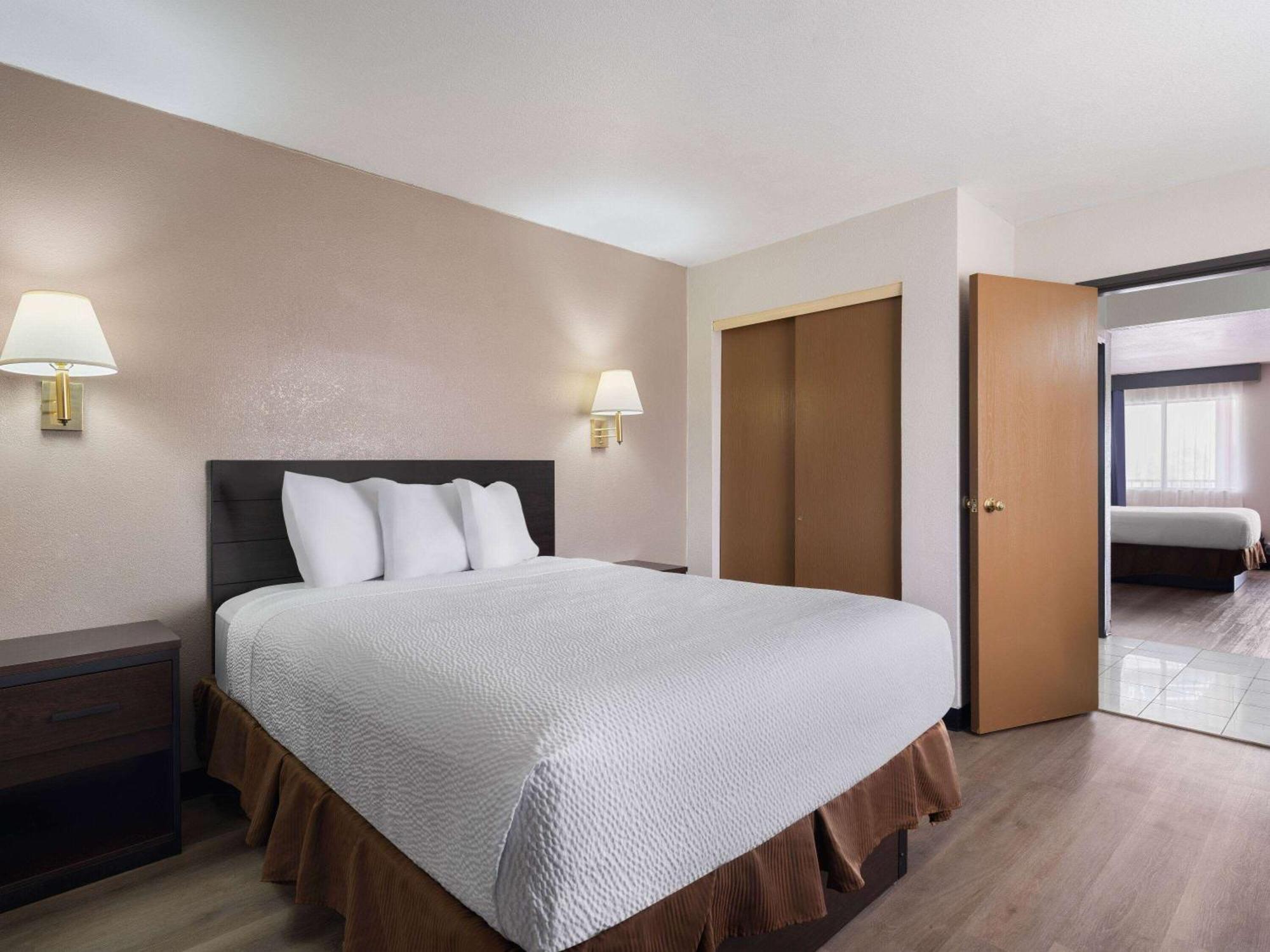 Travelodge By Wyndham Tucson Az Cortaro Exterior photo