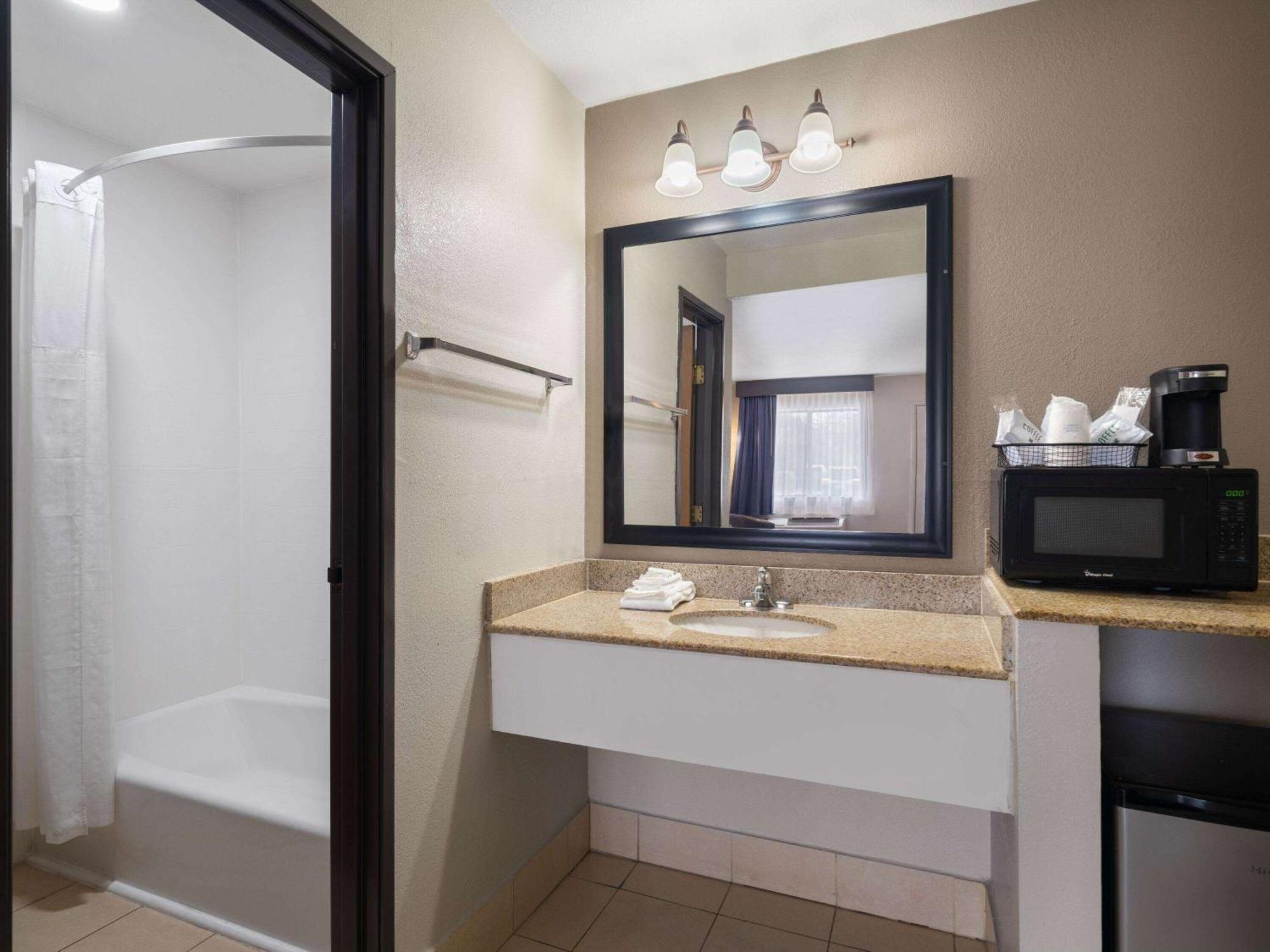 Travelodge By Wyndham Tucson Az Cortaro Exterior photo