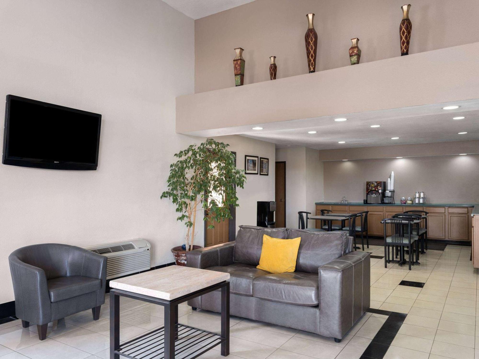 Travelodge By Wyndham Tucson Az Cortaro Exterior photo