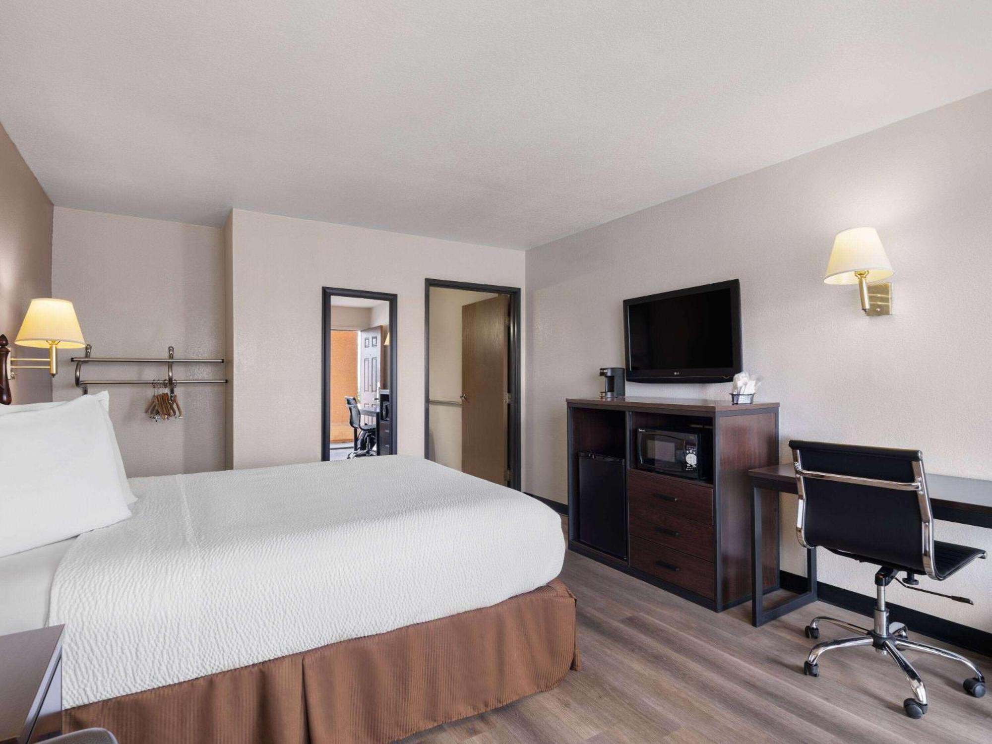 Travelodge By Wyndham Tucson Az Cortaro Exterior photo