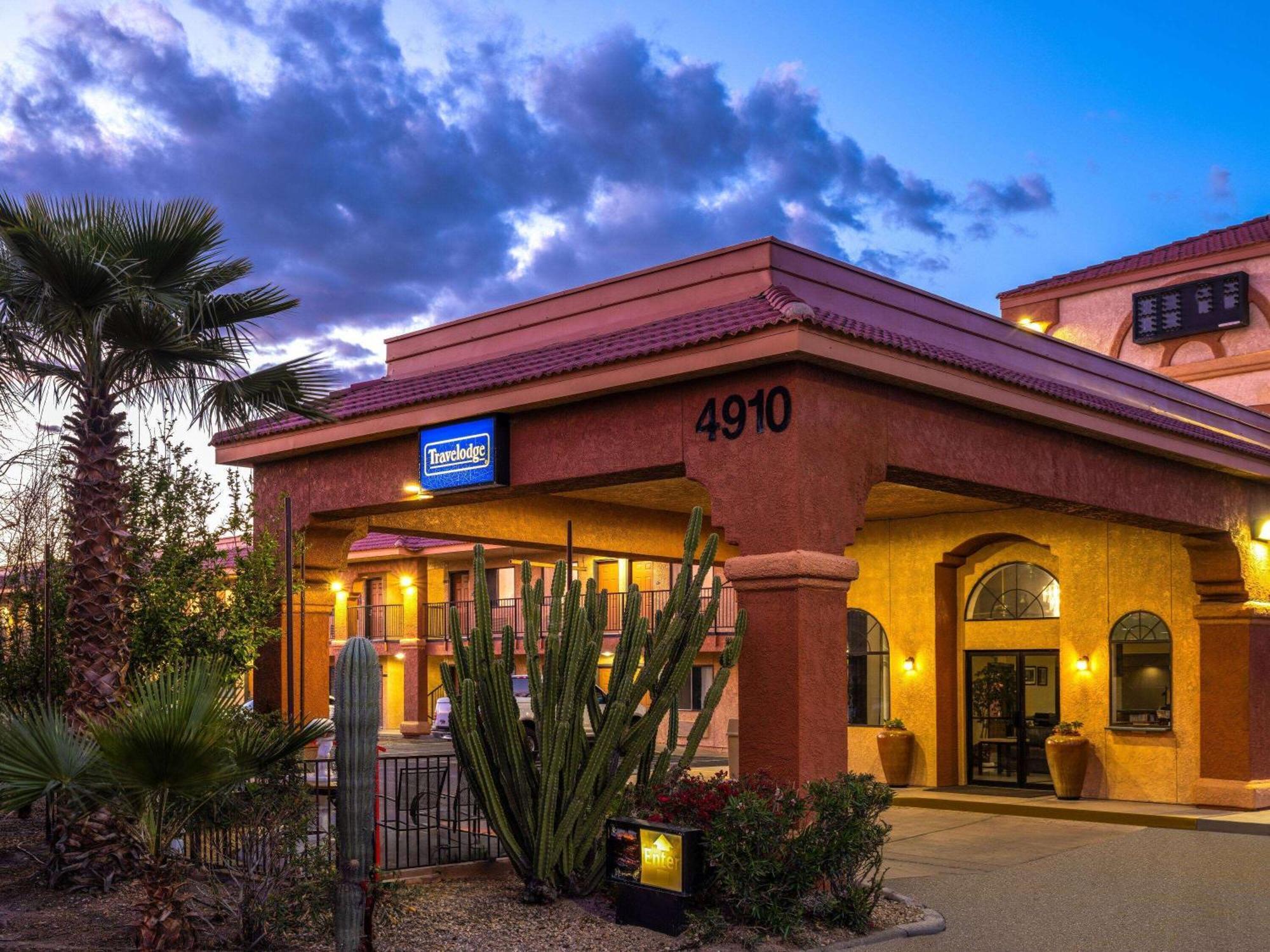 Travelodge By Wyndham Tucson Az Cortaro Exterior photo