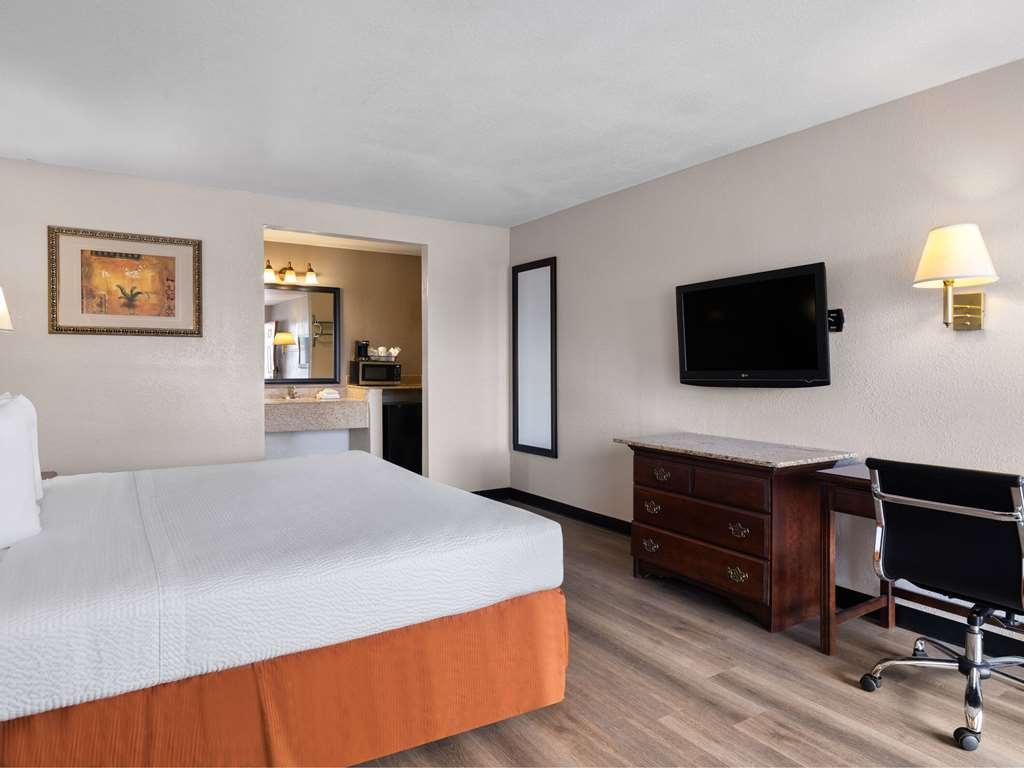 Travelodge By Wyndham Tucson Az Cortaro Room photo